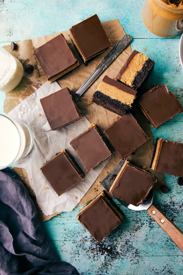 DELICIOUS-AND-SIMPLE-PEANUT-BUTTER-CUP-BROWNIES