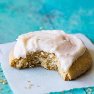 Maple Cookies with Brown Butter Frosting. These ultra soft bakery style cookies are made with real maple syrup and topped with a swirl of BROWN BUTTER frosting!