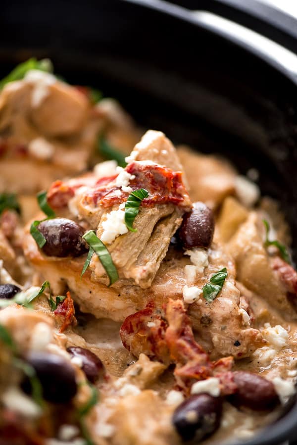 Creamy Mediterranean Chicken is a quick and easy comforting dish. It’s full of tender chicken, artichokes, kalamata olives, and sun dried tomatoes all robed in a delicious creamy sauce.