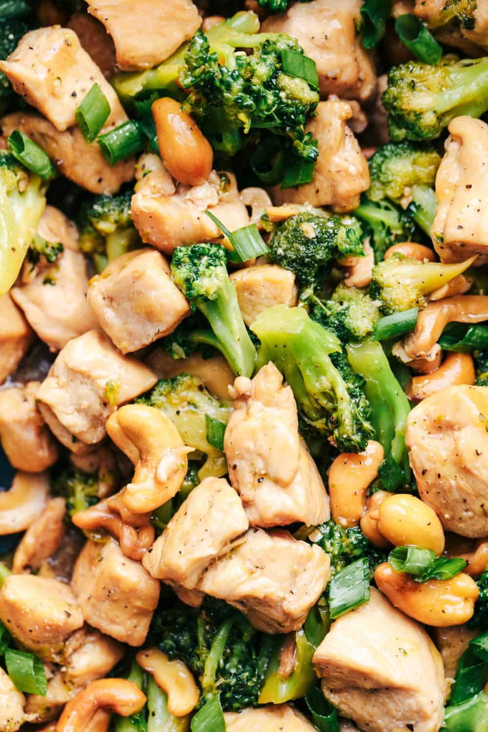 Garlic Chicken and Broccoli Cashew Stir Fry close up.