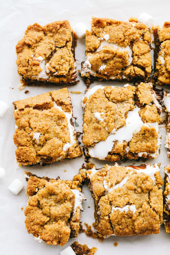 S'Mores bars cut in squares and in rows.