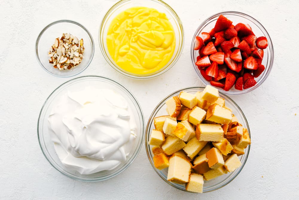 Glass bowls with all the ingredients. 