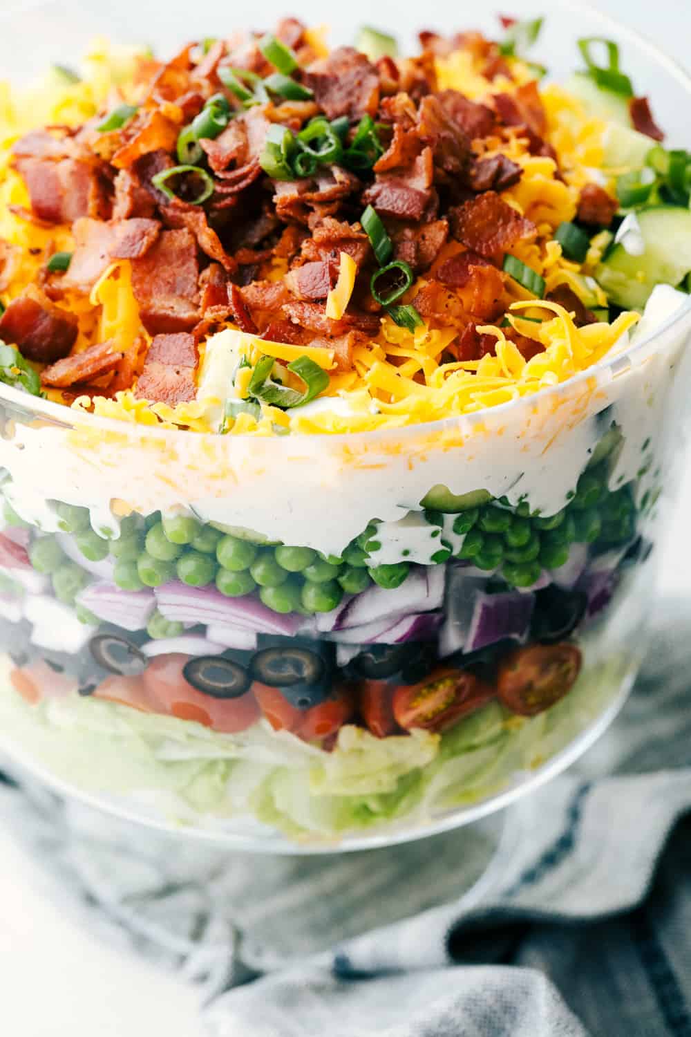 Upclose picture of the salad in a glass bowl. 