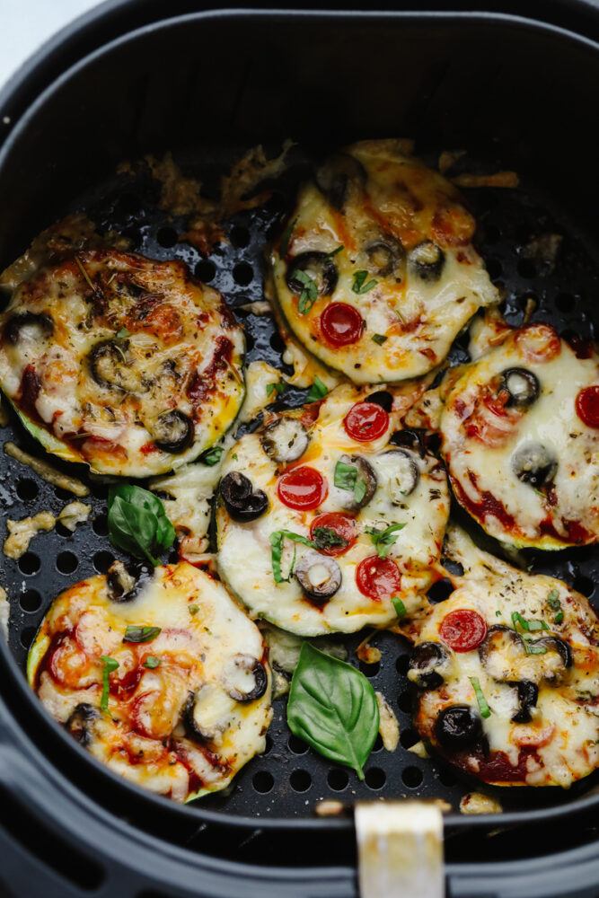 Zucchini pizza bites cooked in the air fryer. 