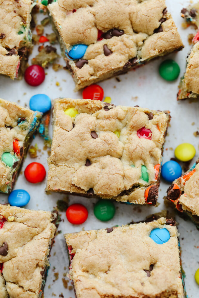 Cut M&M bars sprinkled with candy.