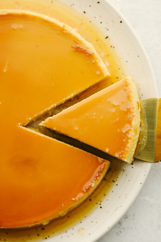 Flan sliced for a piece of dessert. 