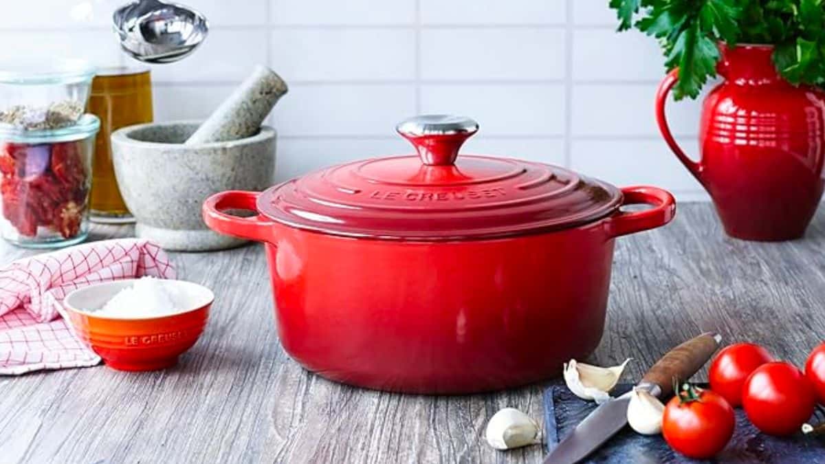 Le Creuset Signature Round Dutch Oven