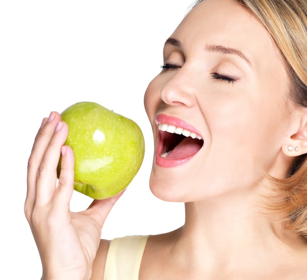 Discover the Surprising Link Between Wholesome Nutrition and Strong, Healthy Teeth.